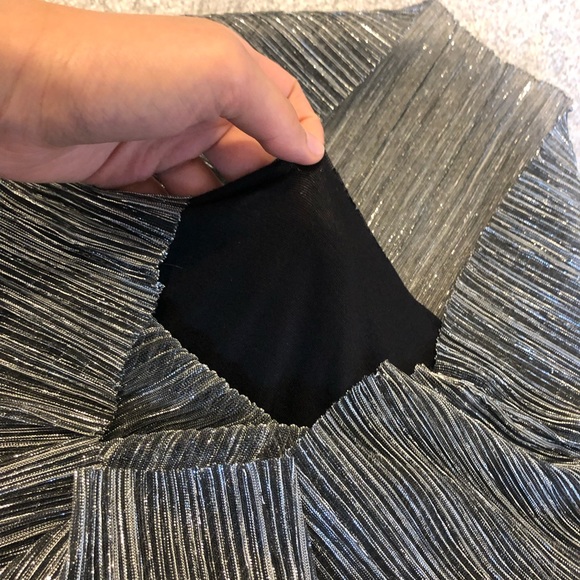 Gucci style metallic skirt 💚❤️ - Picture 5 of 8